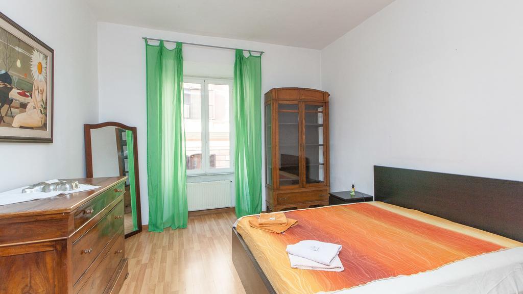 Rental In Rome Santini Apartment Camera foto