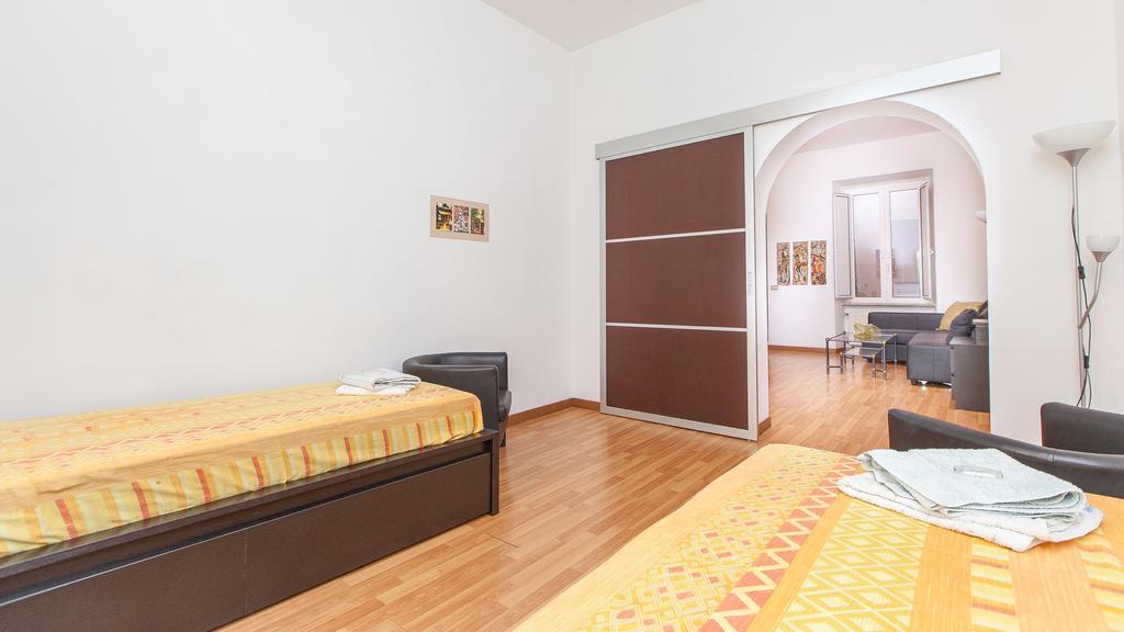 Rental In Rome Santini Apartment Camera foto